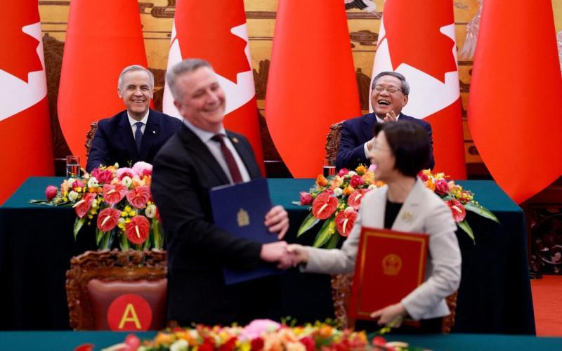 衷心祝福中加友谊。