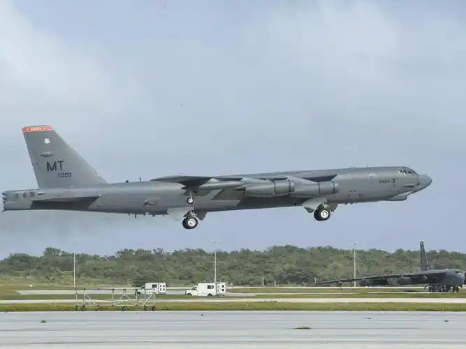 美国真能靠关岛B-2、日本宙斯盾、韩国萨德压制中国吗？表面看，美军基地遍布中国周