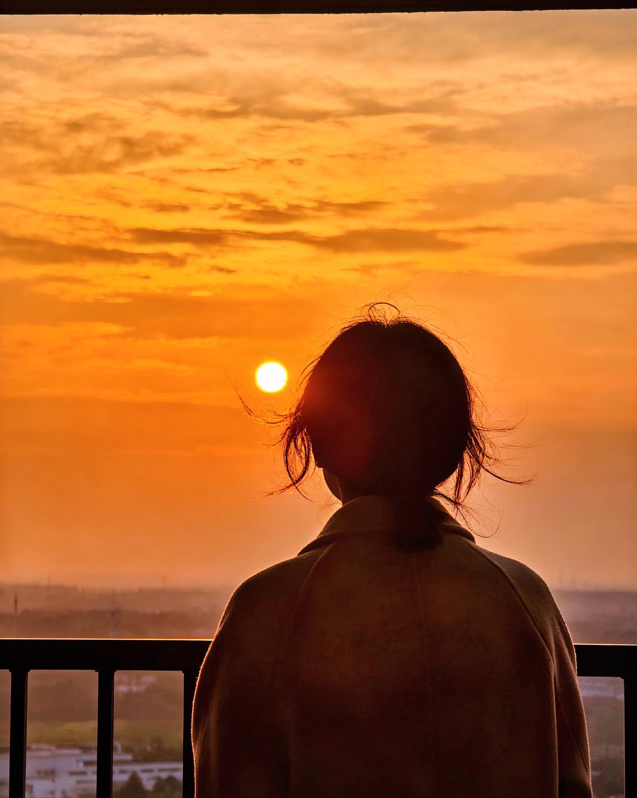 我的今日状态：😁轻松愉快
我这里的天气：☀️晴天

今天晴空万里，阳光澄澈又温