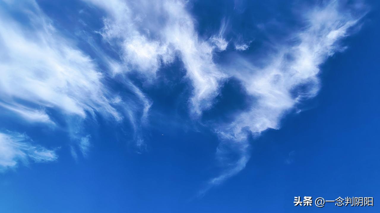 存想既飞，必升天上～
心系蓝天，我就能翱翔于蓝天，几个回合，一呼一吸，精神守住“