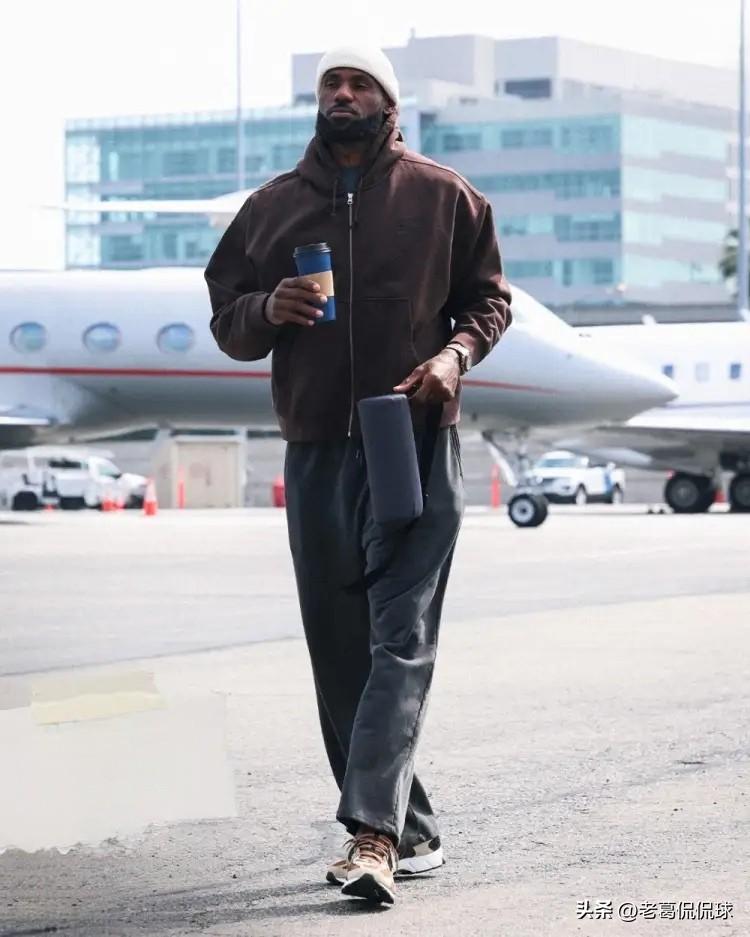 ESPN真是太看得起詹姆斯了！明天湖人将会坐镇主场迎战东部弱旅篮网，今天ESPN