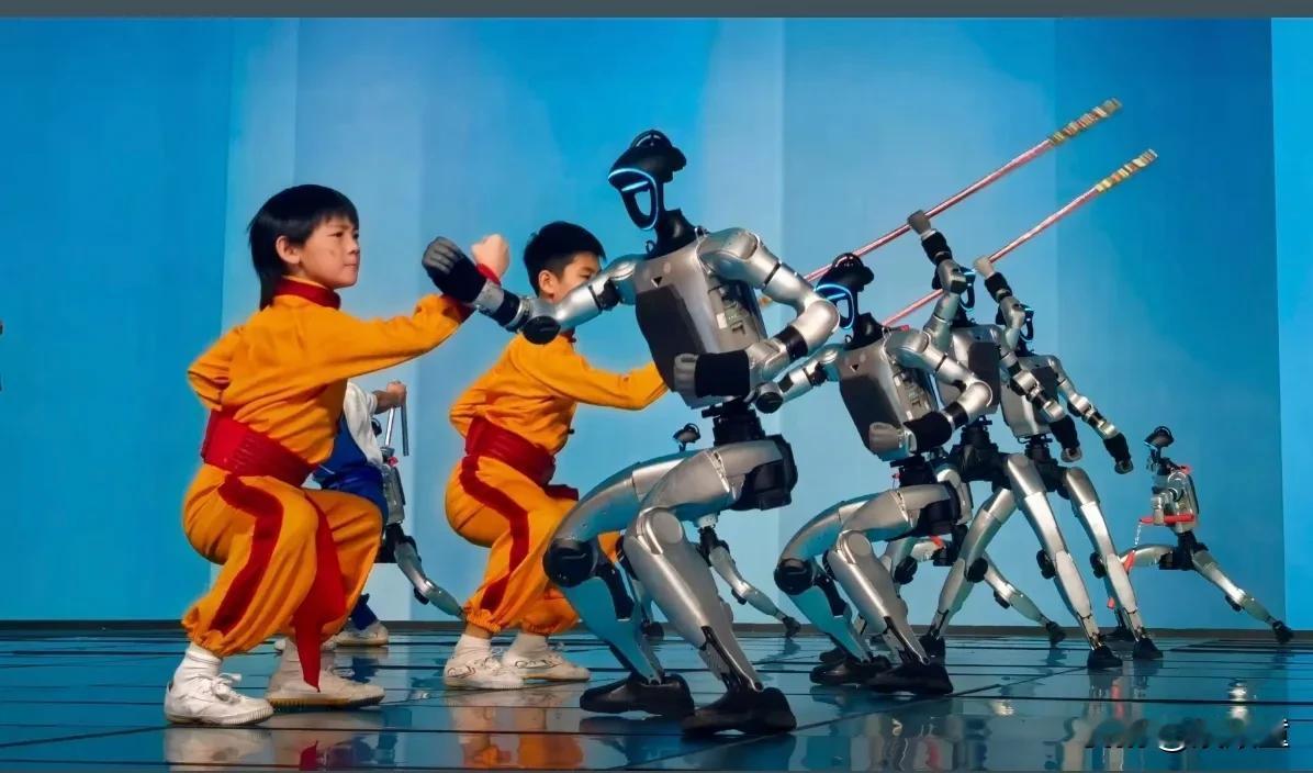 宇树2025年招聘岗位以及薪酬！
各个岗位招聘的人数都不多，可见机器人并没有打算