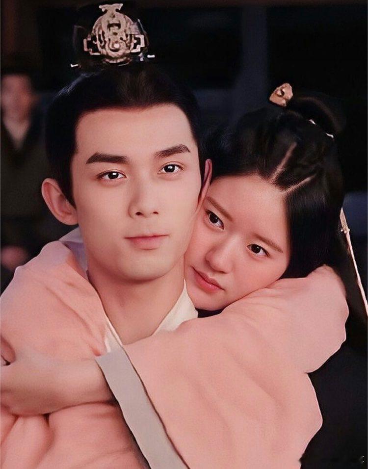 中国电视剧引起的连环效应🈶韩女喜欢中剧的原因：因为心目中的理想爱情就在剧里中剧