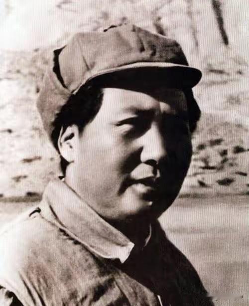 伟人当年为啥让大学生去种地？不是折腾人，是对付一种“特权”

伟人当年为啥让大学