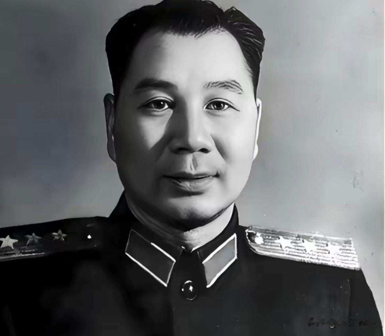 1997年的内部会议上杨成武上将拍案而起：让工人自生自灭，我不同意！
“仗打完了