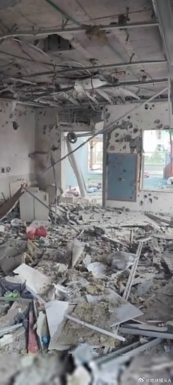 美国油价已涨30% 今天的打击在特拉维夫地区的里雄莱锡安，一枚伊朗集束弹药击中一