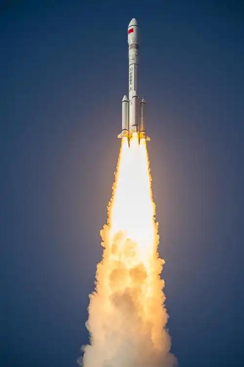 中国官媒正式宣布，2月7日，据中国央视新闻报道：中国在酒泉卫星发射中心使用长征二