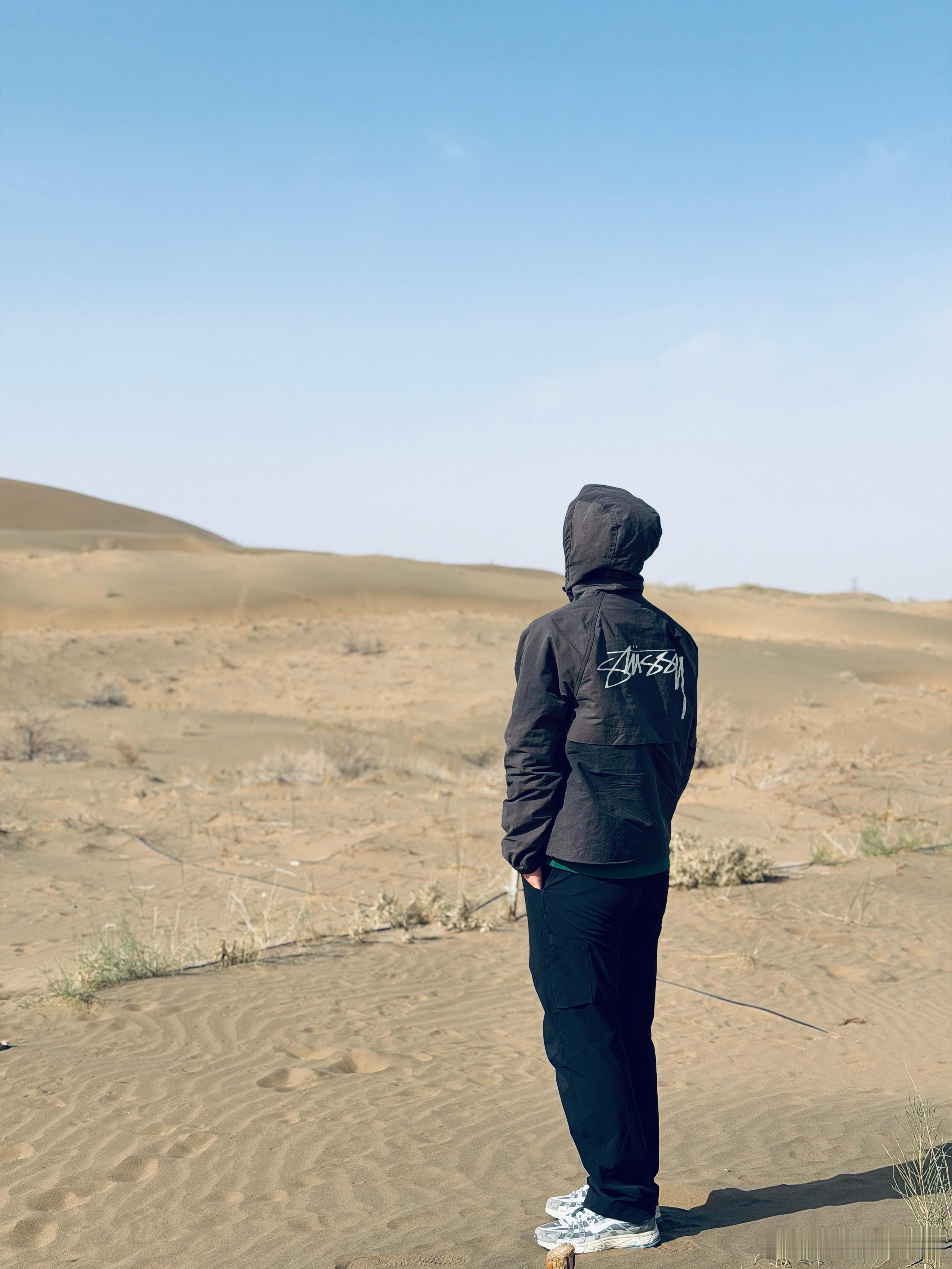 岁月深长，万物有期。愿努力生活的人，各有各的风雨灿烂。好梦~~~ ​​​