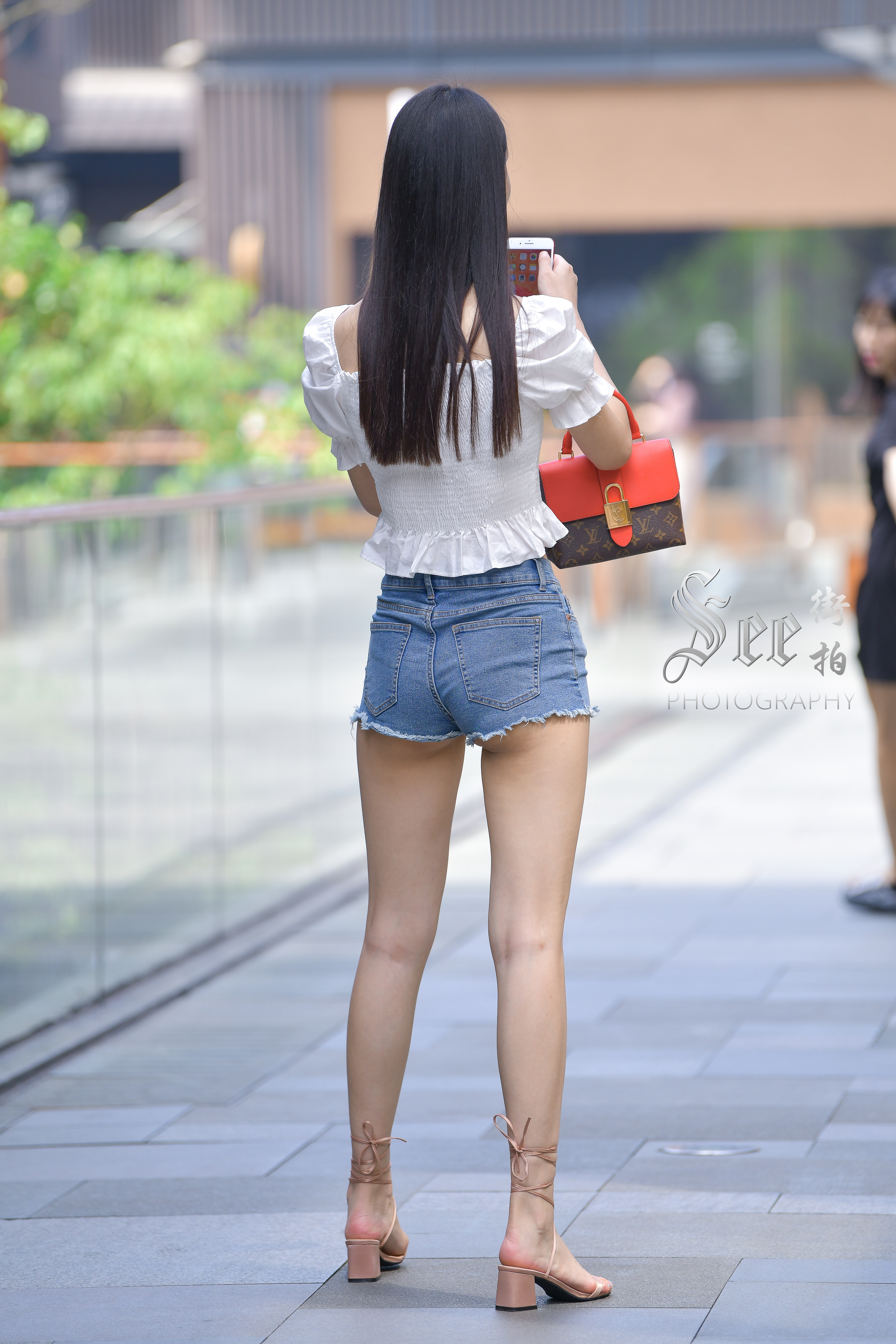 牛仔短裤，百搭显腿~~ ​​​