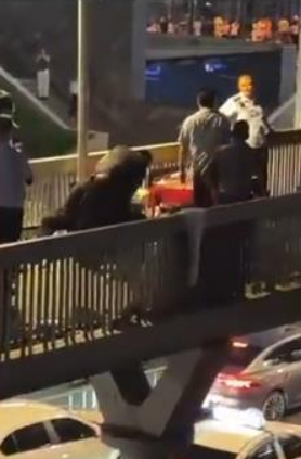 “城管打人”后，舆论不再一边倒的指责城管，是社会治理的进步。以后再发生类似事件，
