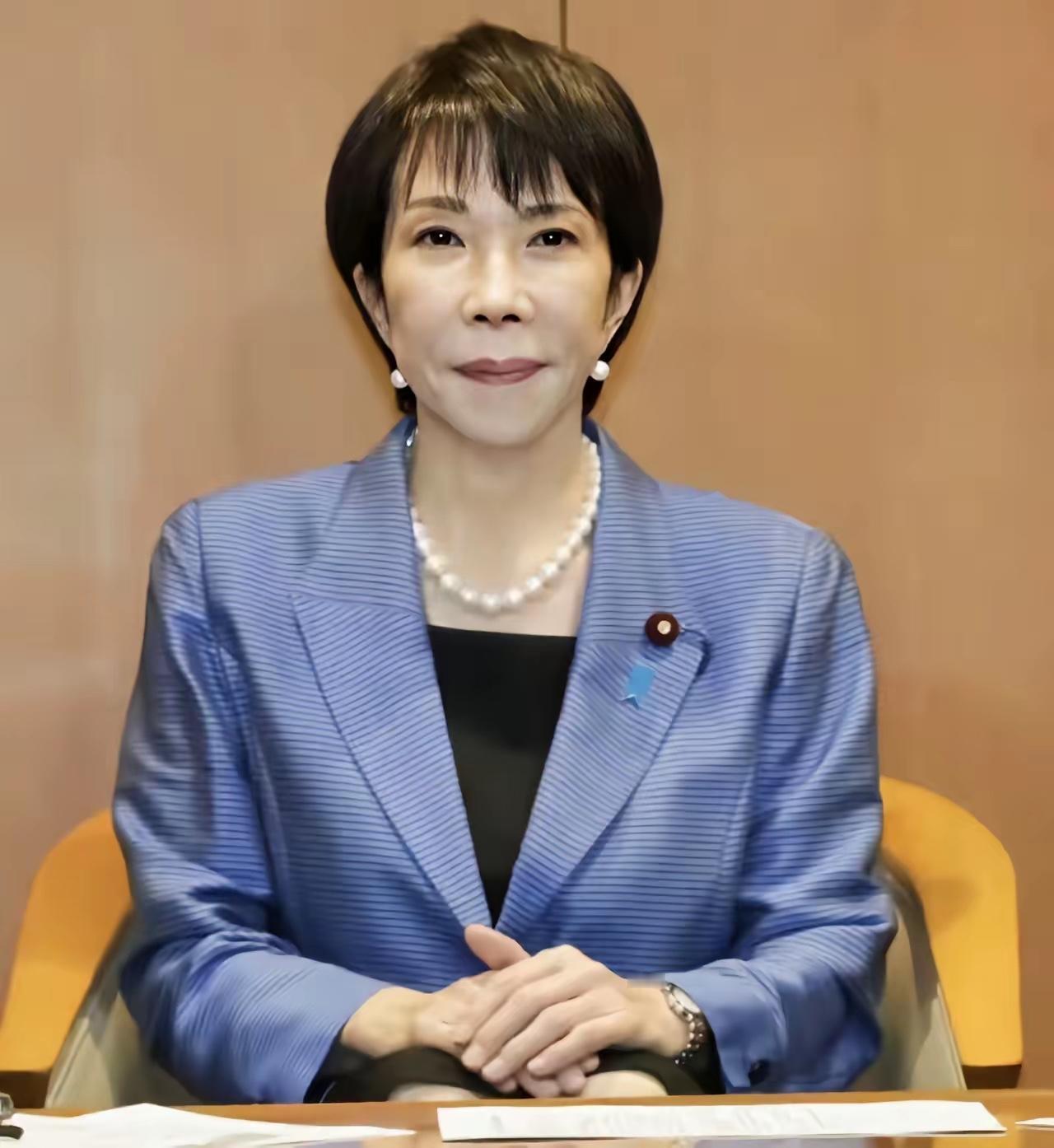 法媒这回扔出的瓜，比G7峰会的正式议程好看多了——闭门晚宴上，特朗普又把"珍珠港
