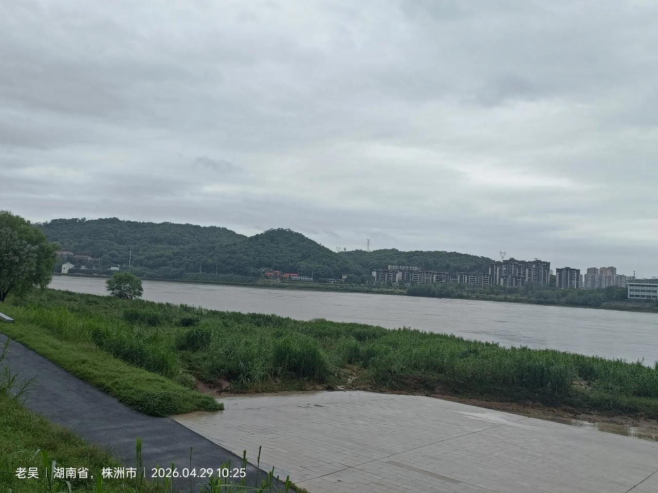 随手拍张图，分享美好瞬间雨后株洲湘江风光带