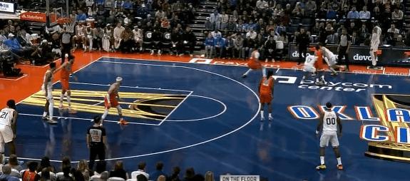 杰伦威廉姆斯比小贾强！回归就有抢断暴扣，这身体天赋很棒




杰伦威廉姆斯终于