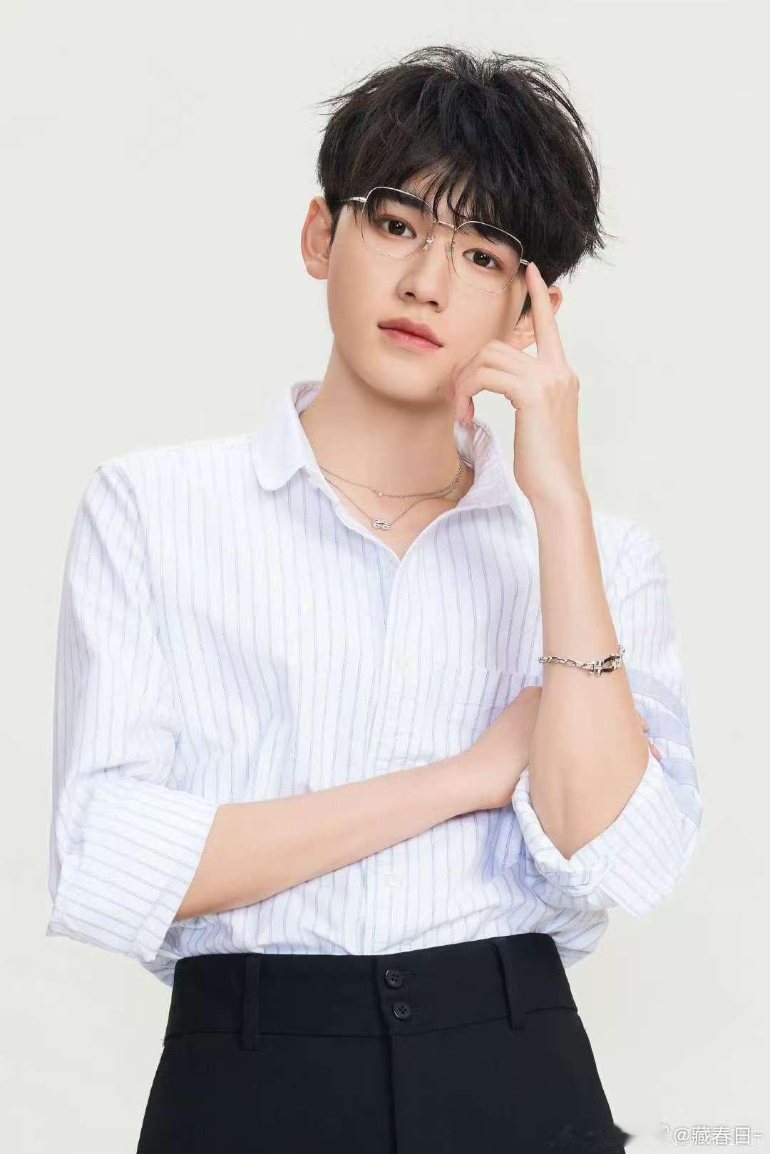 宋亚轩晒库存宋亚轩有库存 宋亚轩库存🈶 ​​​