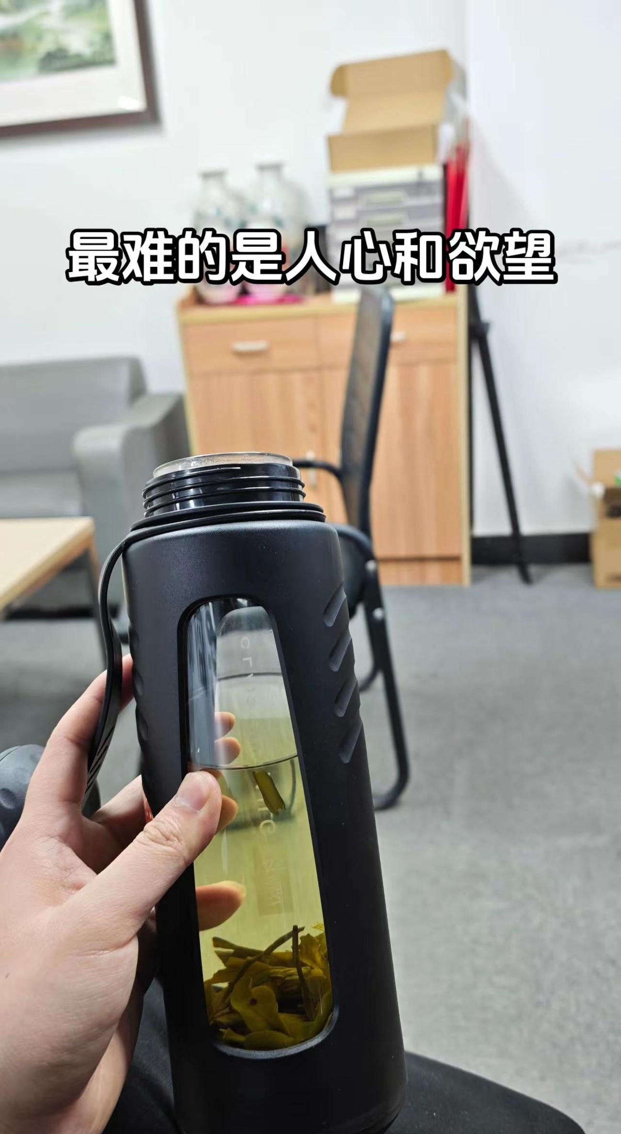 做助贷前以为是帮人解决问题，做之后才发现最难解决的是人心和欲望人心人性 成长的路