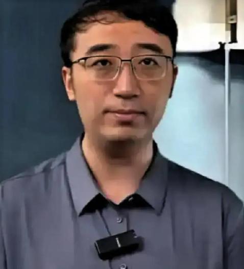 清华北大双料学霸李永乐，在找工作的过程中处处碰壁，外企不要他，500 强也不要他