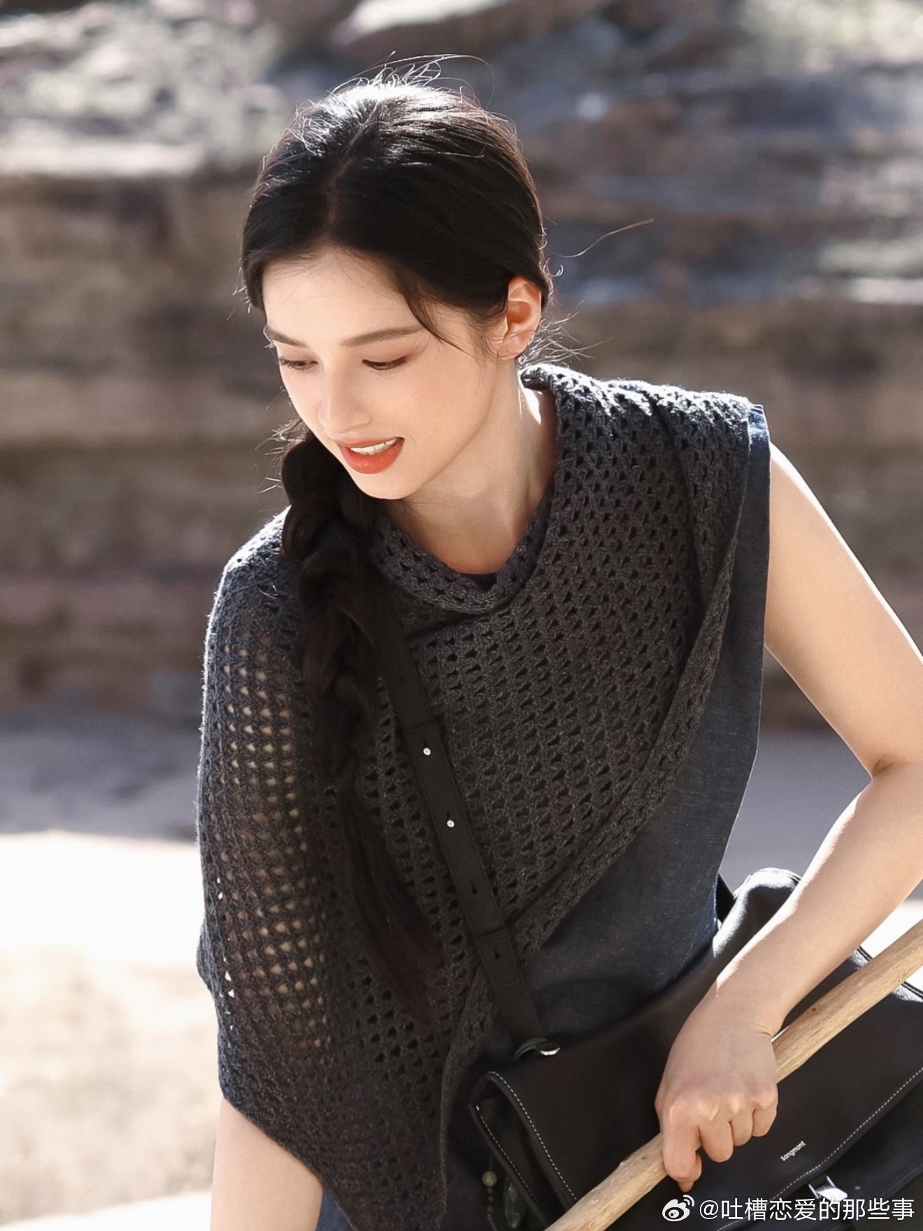 张婧仪美得像居家写真谁能相信这是剧里原生镜头，张婧仪每一帧居家画面都精致得如同单