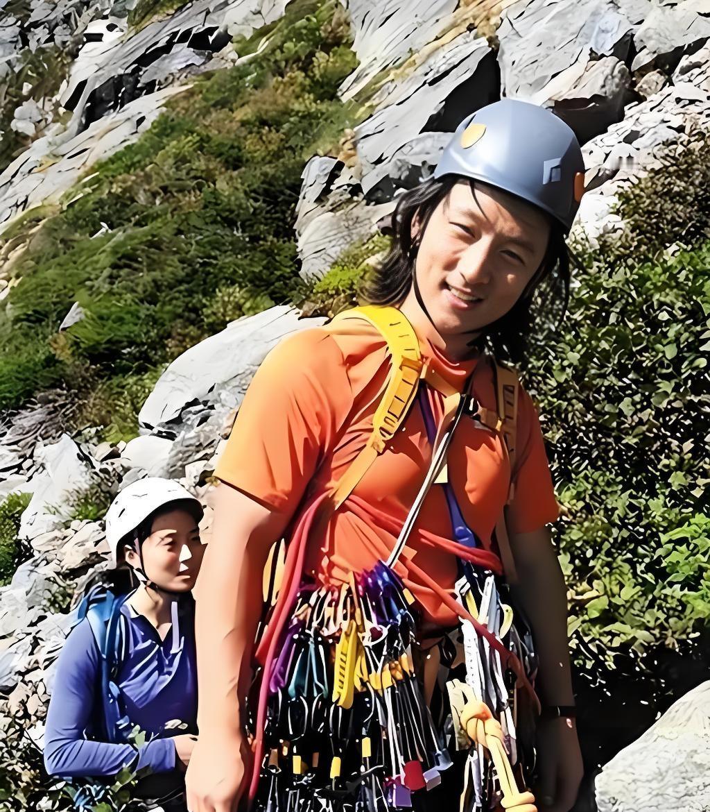 公费留学签了回国承诺，转身留美入籍，还放言“美国再乱也比中国强”。物理天才尹希的