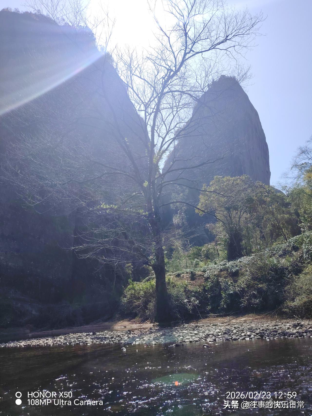 新年生活图鉴武夷山竹筏漂流美景“新年生活图鉴”
