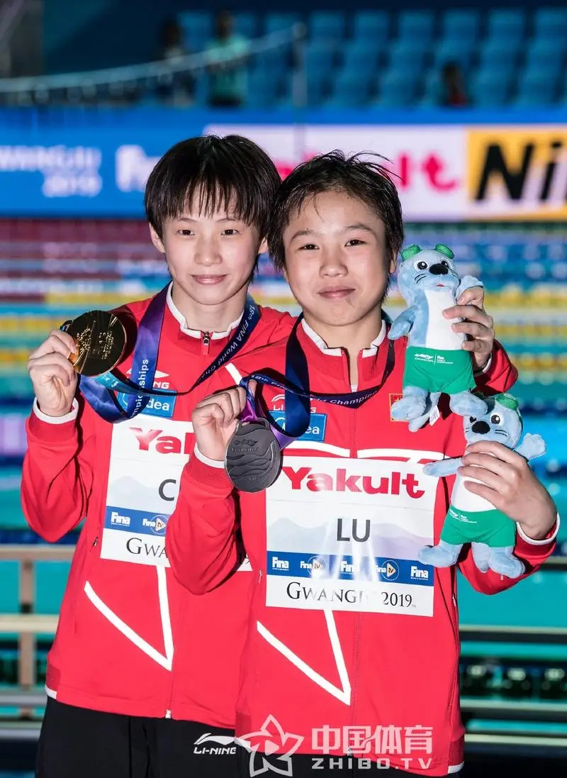 这是19年光州世锦赛的陈芋汐卢为，也是2026年名古屋亚运会的陈芋汐卢为，老龄化