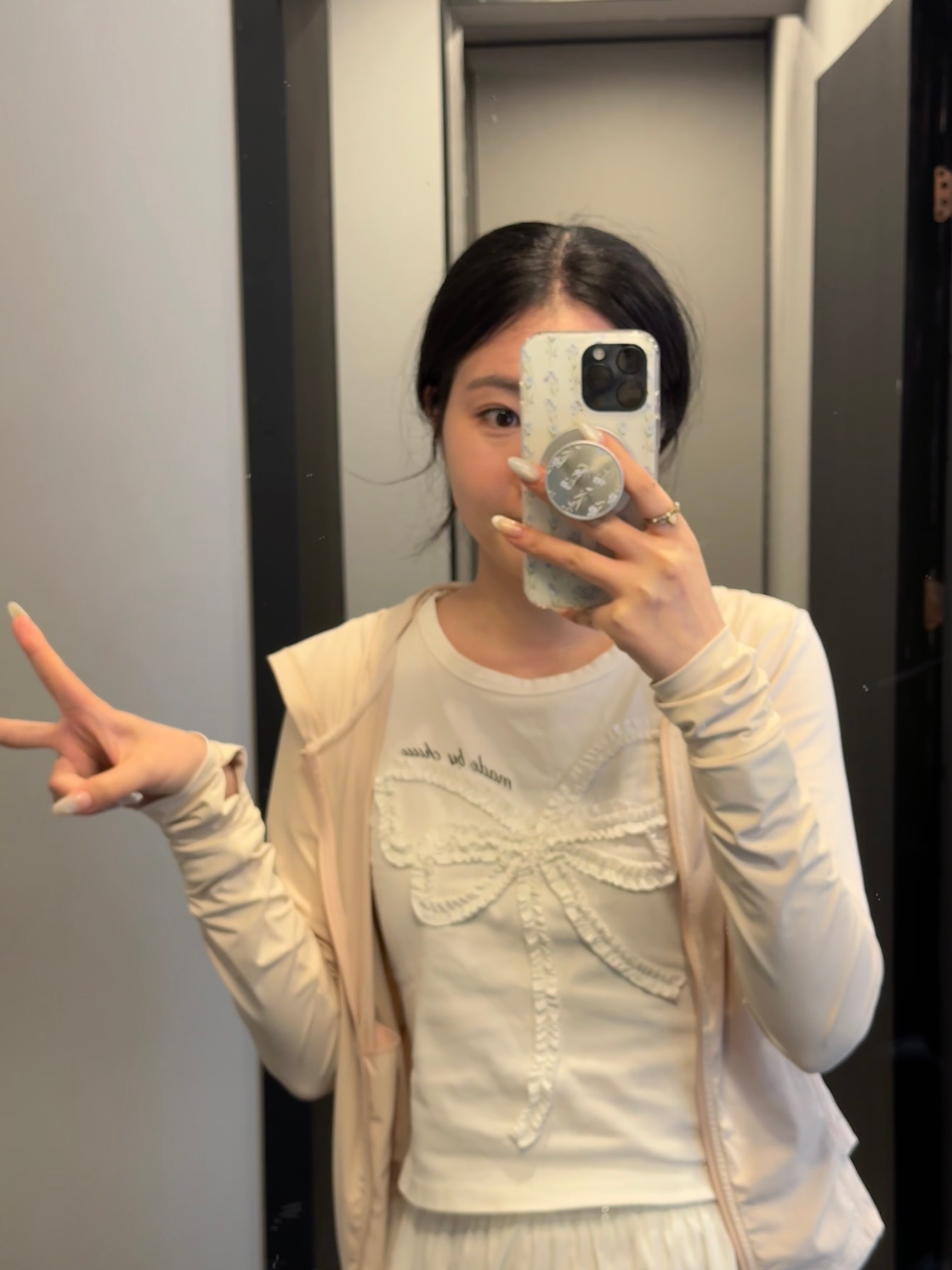夏天到了，真的很爱穿些小吊带！这时候一副舒服的胸贴真的刚需！她家的胸贴我从去年用