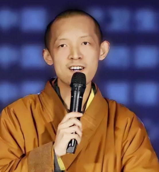 他放弃50万奖学金，非要出家当和尚！父母哭求也拦不住他，9年后他说出原因，父母听