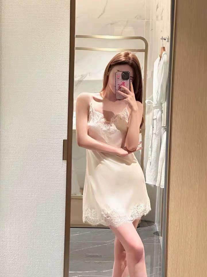 美美哒睡觉了
