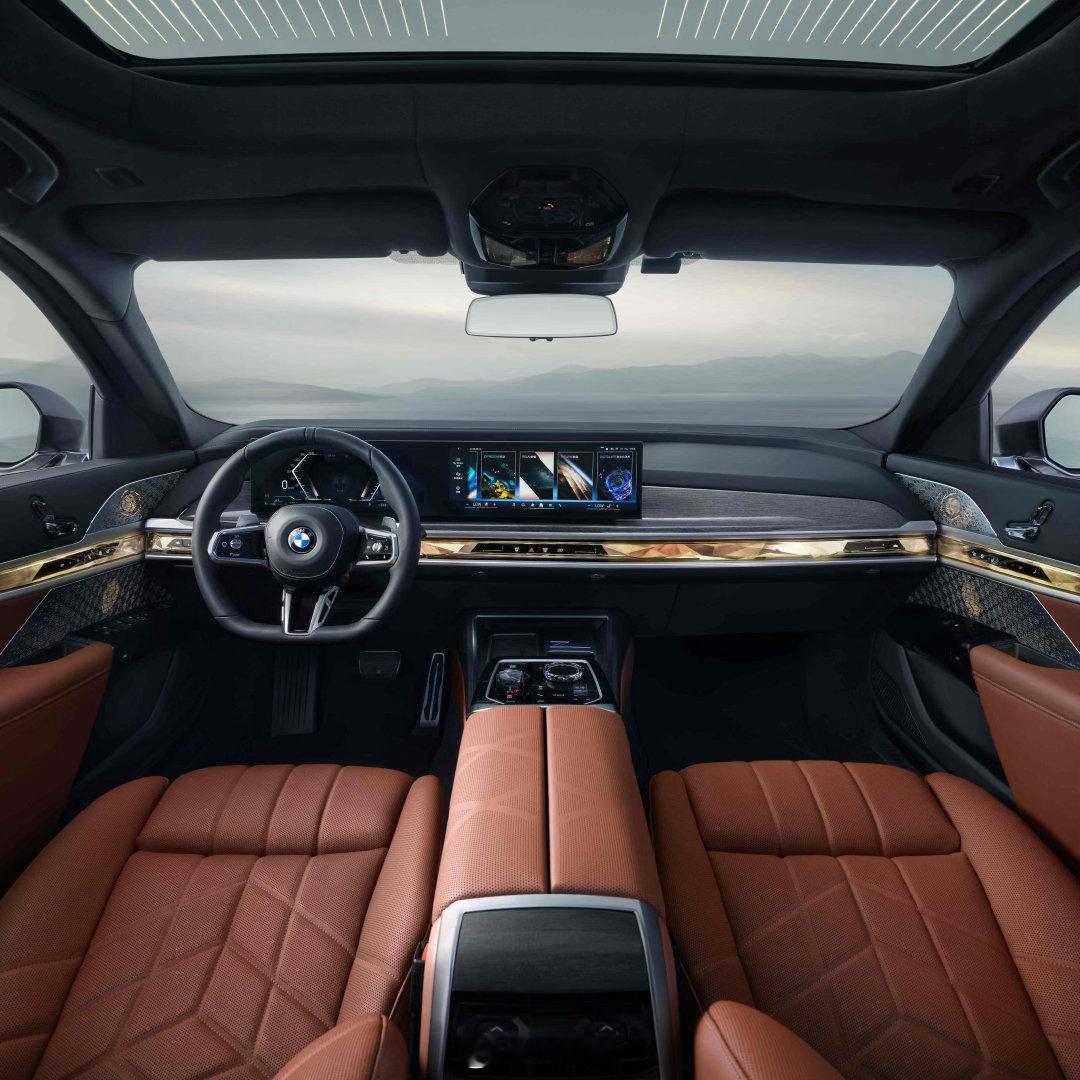 来自BMW Individual作品～7系熠影臻藏版，全球限量700台，配置拉满