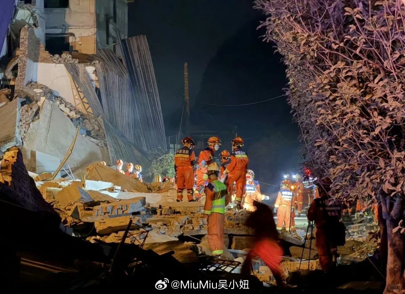 广西柳州地震已致2人死亡哎~才有空刷新闻，才刷到柳州这么大的地震啊~应该很多很多