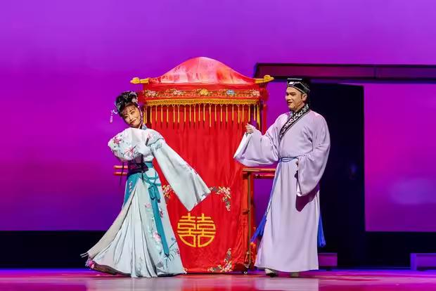 无锡市滑稽剧团滑稽戏《祝枝山选女婿》，将于12月25日、26日下午（各两场）在无