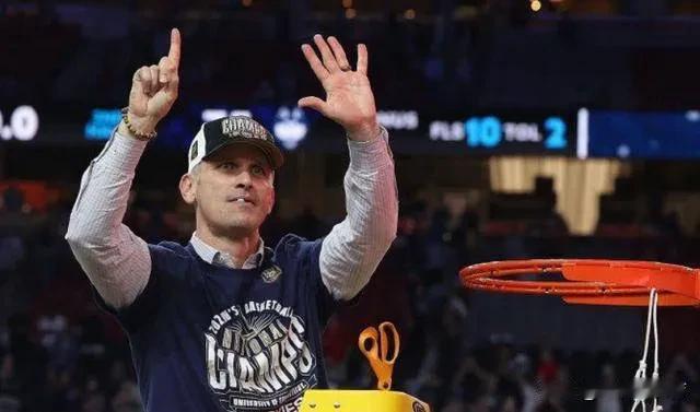 重磅消息：湖人选帅有重大突破
ESPN爆料称，洛杉矶湖人队准备长期报价，希望将康