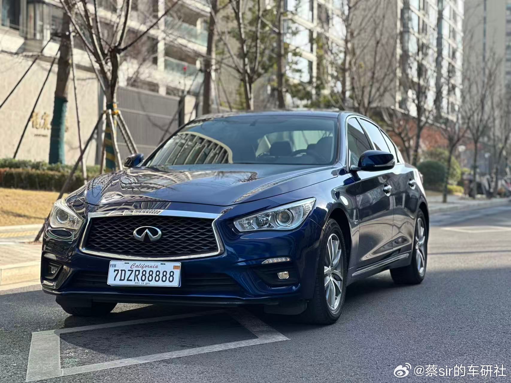 18年上牌英菲尼迪Q50L 2.0T逸享版，一手车，实表9万公里，原版精品车况，