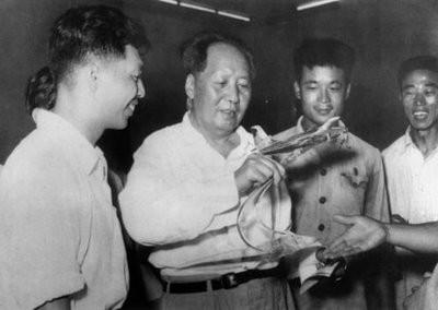 1956年毛主席的专机中途失联，死里逃生后，毛主席如何评价的？1956年，此时我
