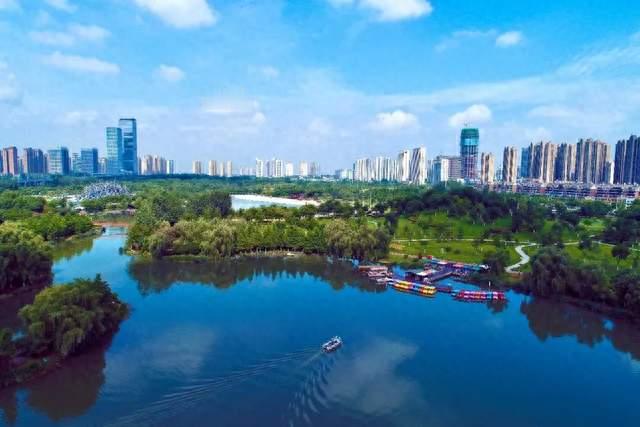 合肥不是传统水陆要冲，是怎么一步步变成国家级高铁枢纽的？