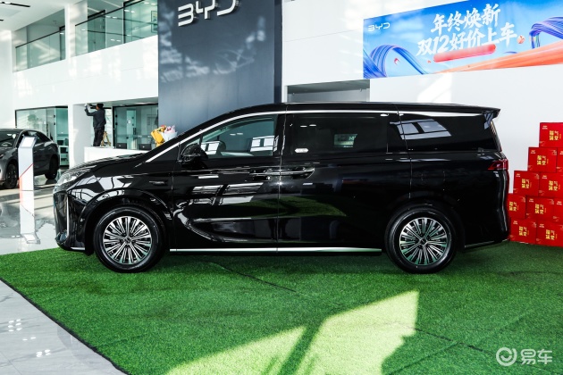 [小鲨帮选车]为何比亚迪M9能够如此优秀？外形力量感十足