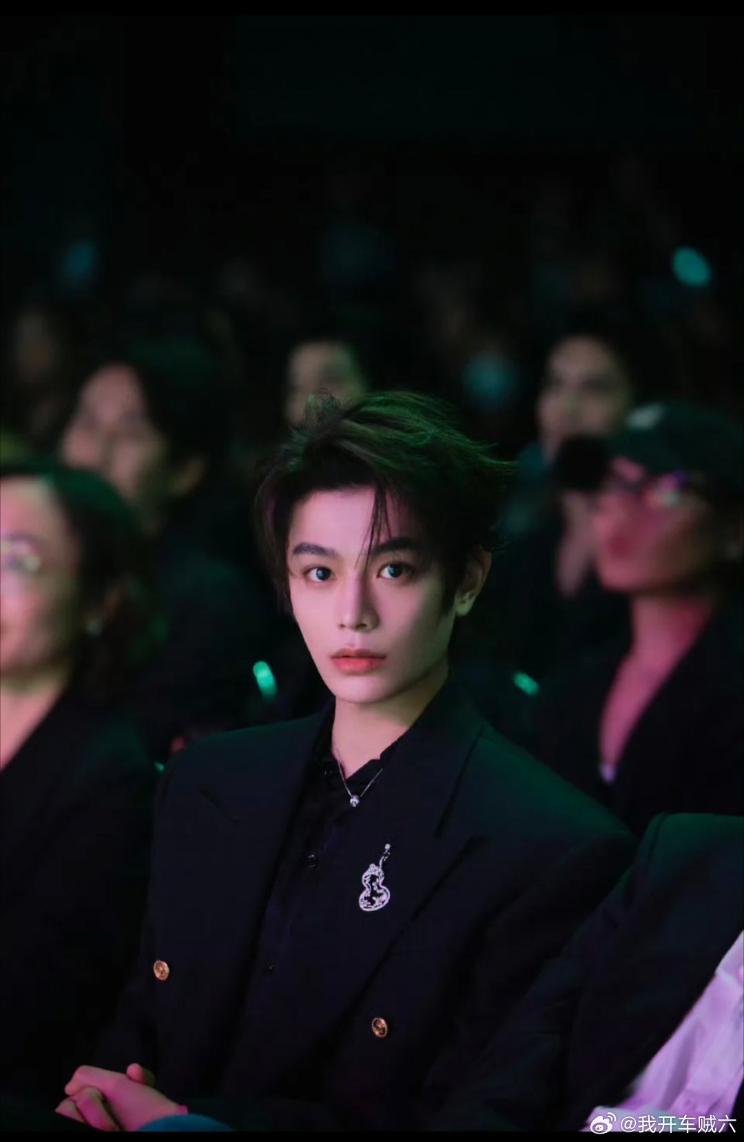 三元品牌代言人丁禹兮 dyx丁禹兮卫韫 镜头内外，皆是鲜活焦点📸无论是片场补给