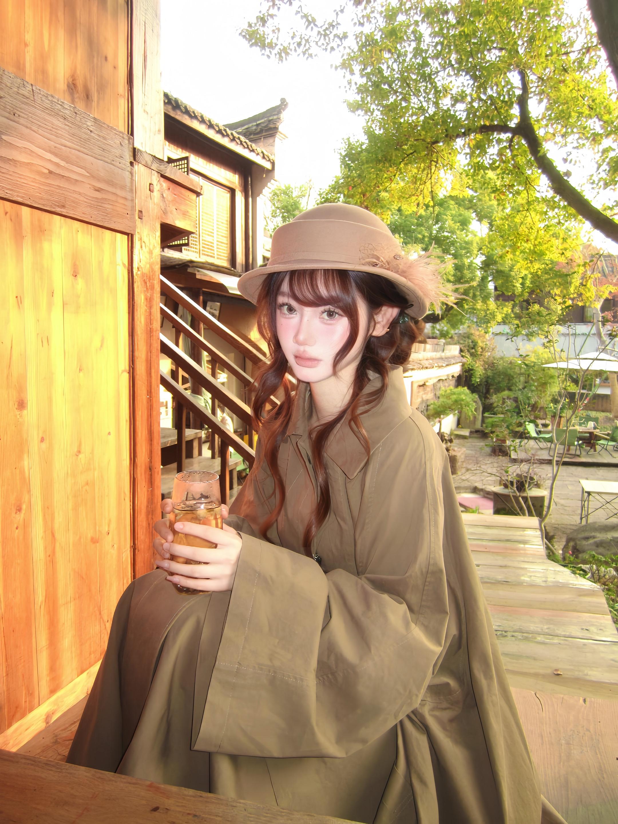 你叹缘分太浅薄 又叹命运太深 即使刻舟求剑也难以将掌纹重叠