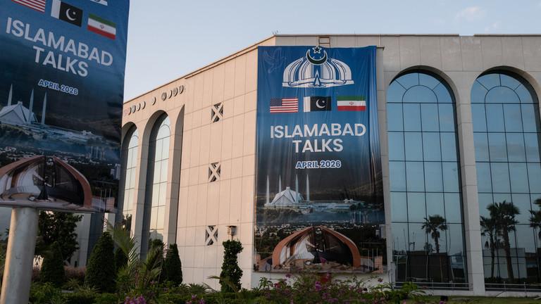 白宫新闻秘书莱维特表示，美国正在讨论与伊朗举行第二轮和平谈判。

自2月28日美