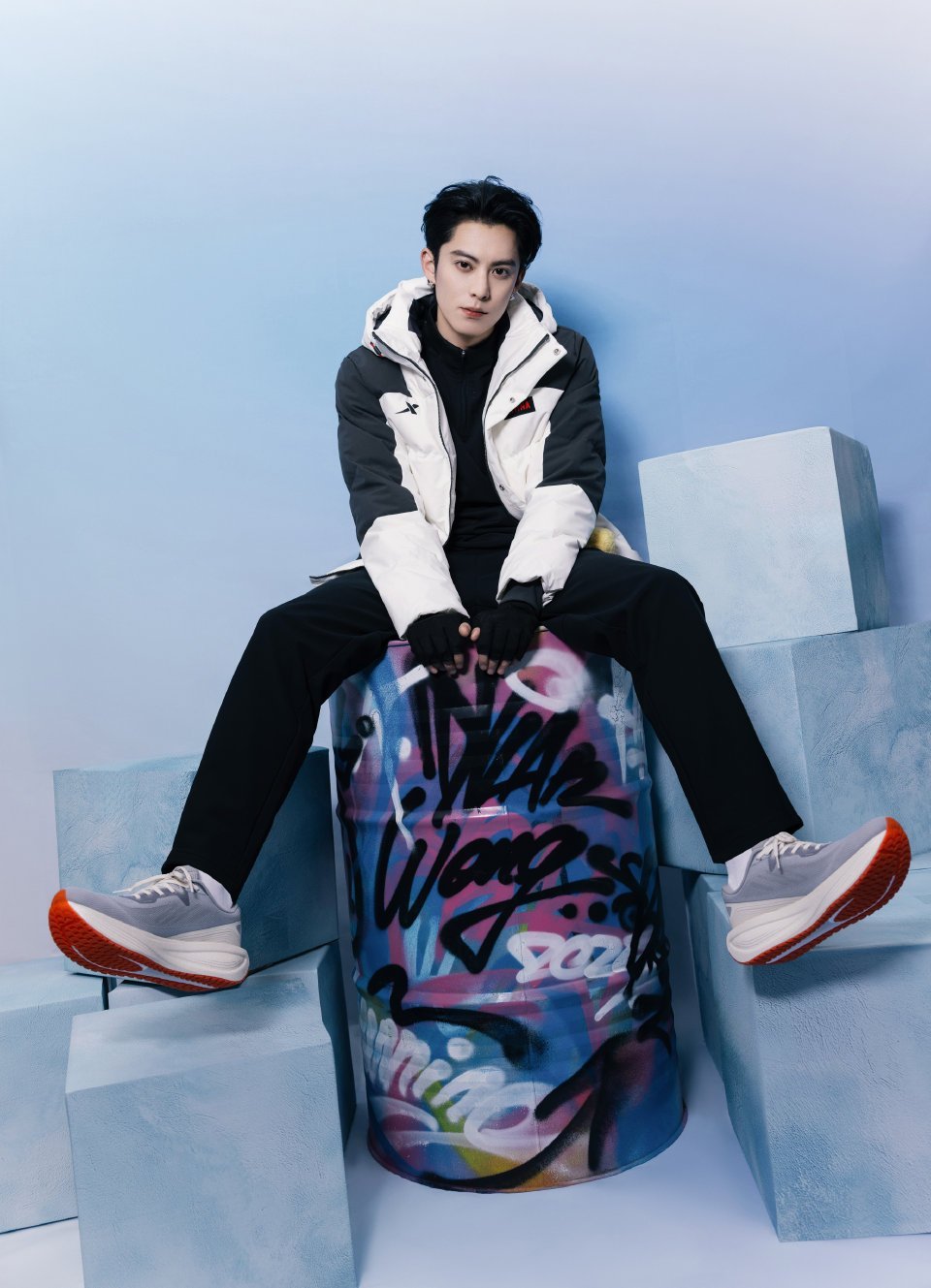 王鹤棣11月行程图来啦[来]行程满满的🥰 ​商务演唱会综艺都有哇😯 ​​​