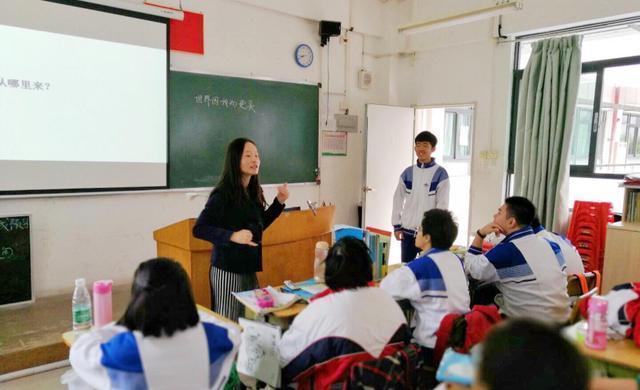 我姑是高级教师，教龄25年了，她很负责任说，根本不存在逆袭，能考上985或211