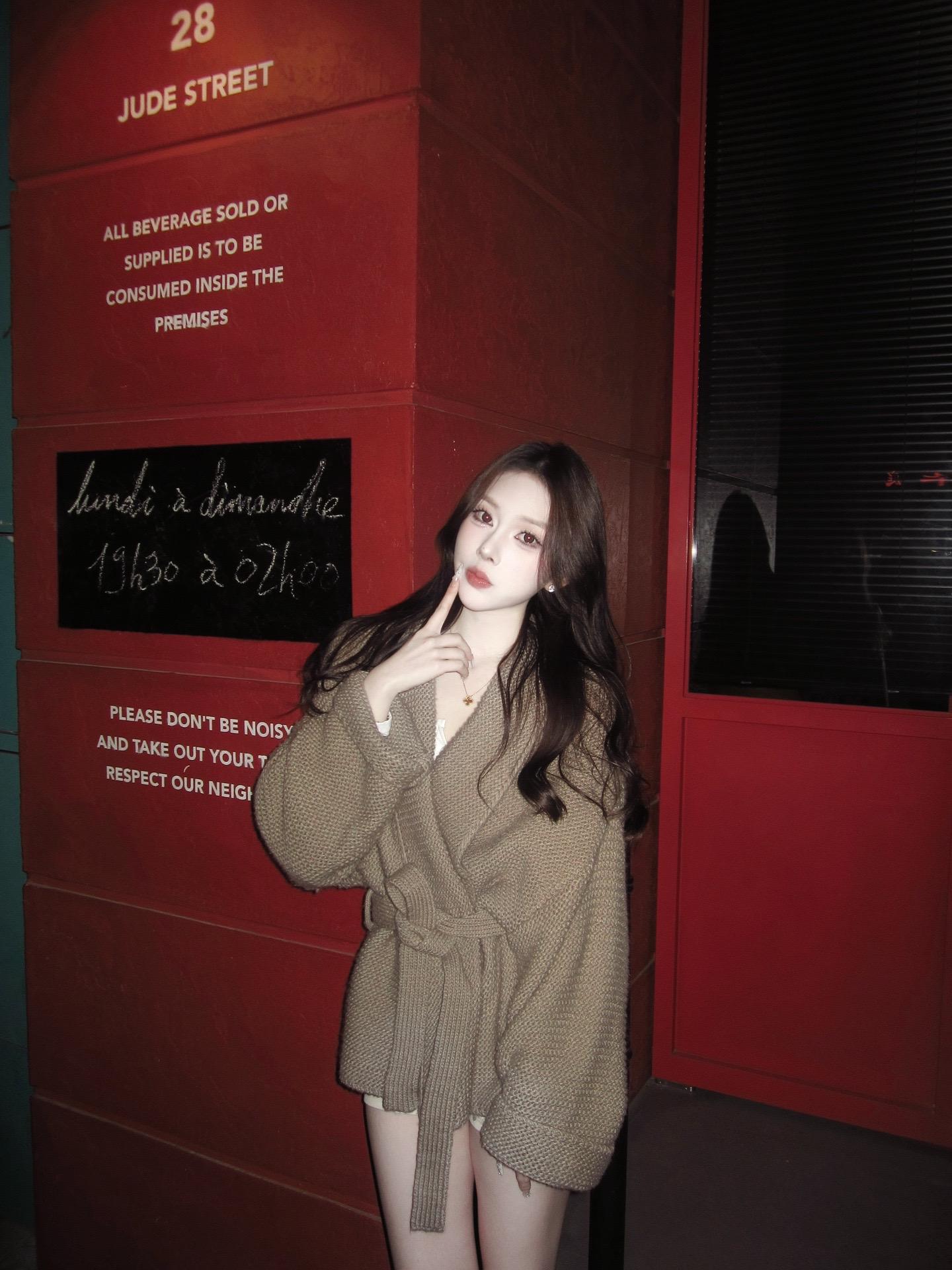 一直明媚又漂亮