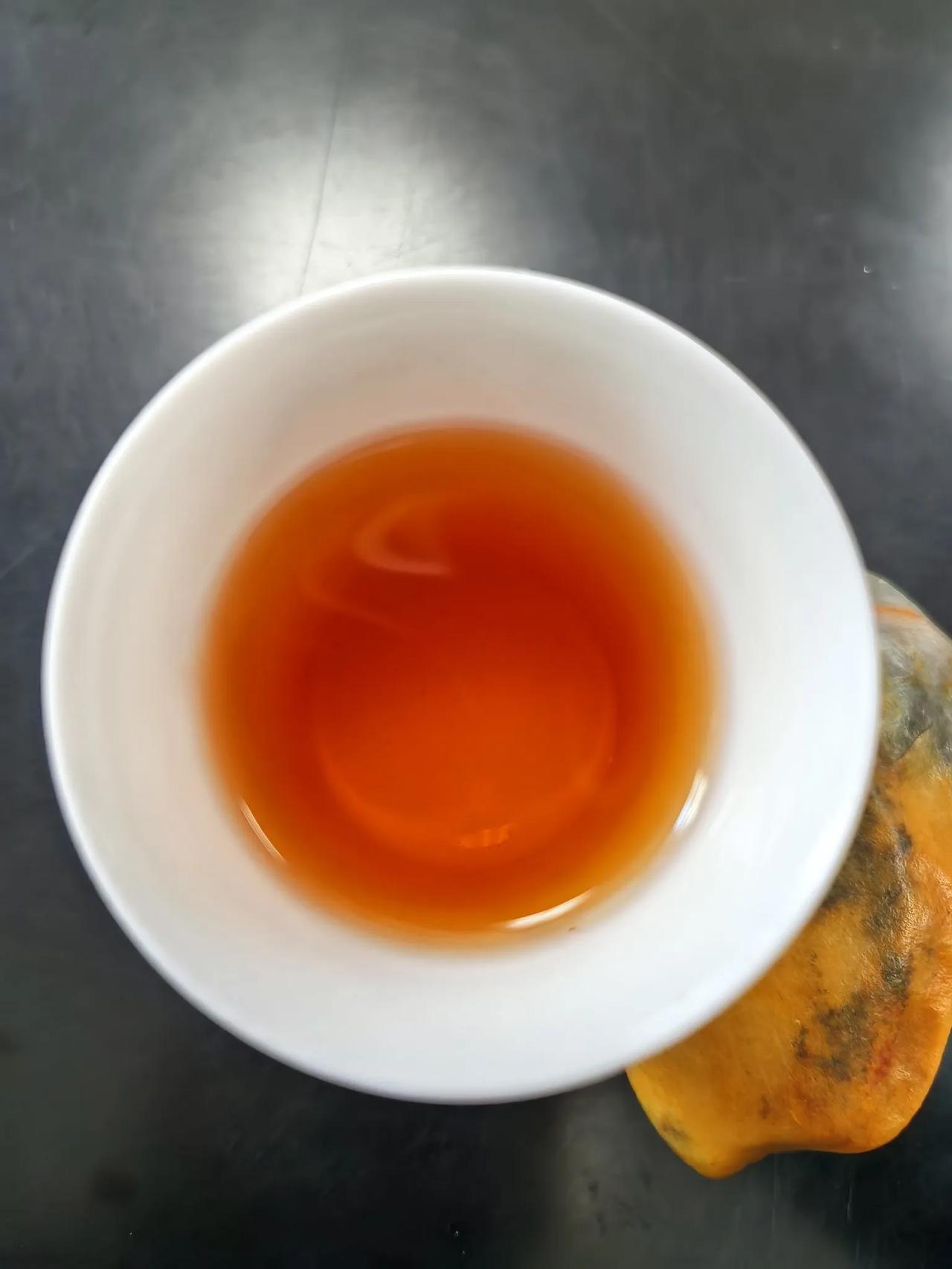 魔鬼城的彩石，和东海之滨的大嵩石一样，也是文采流丽滴～[爱慕]