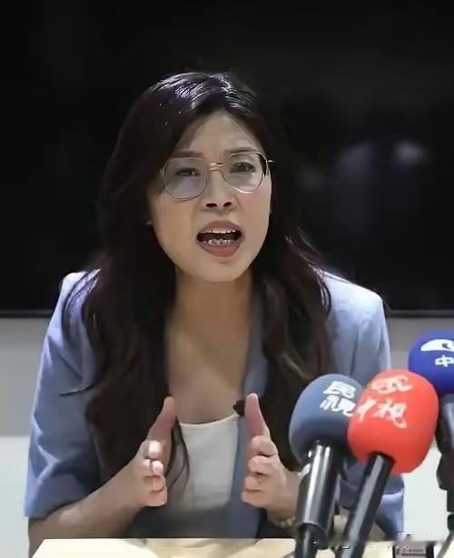 就在刚刚，
​台“国民党”突然发布声明，
​1月9日，针对郑丽文积极访问大陆意愿