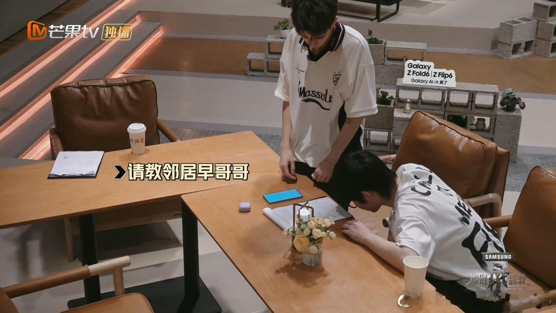 #庆怜rap走出舒适区#庆怜挑战全新风格的rap，这属实是走出舒适圈了！[打ca