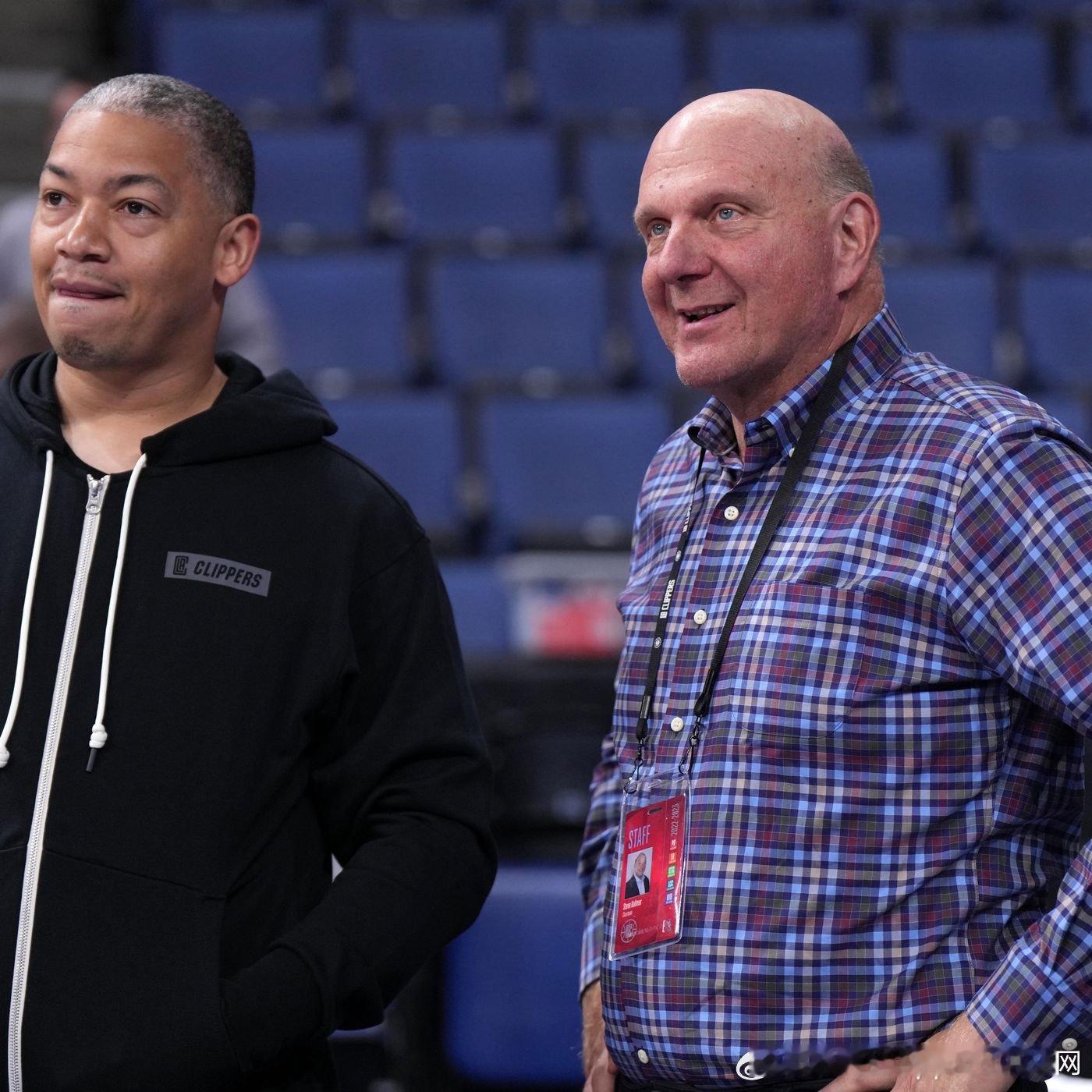 泰伦卢的帅位这么稳的吗？难道真的手里有鲍尔默的把柄？…快船这赛季攻防效率都是联盟