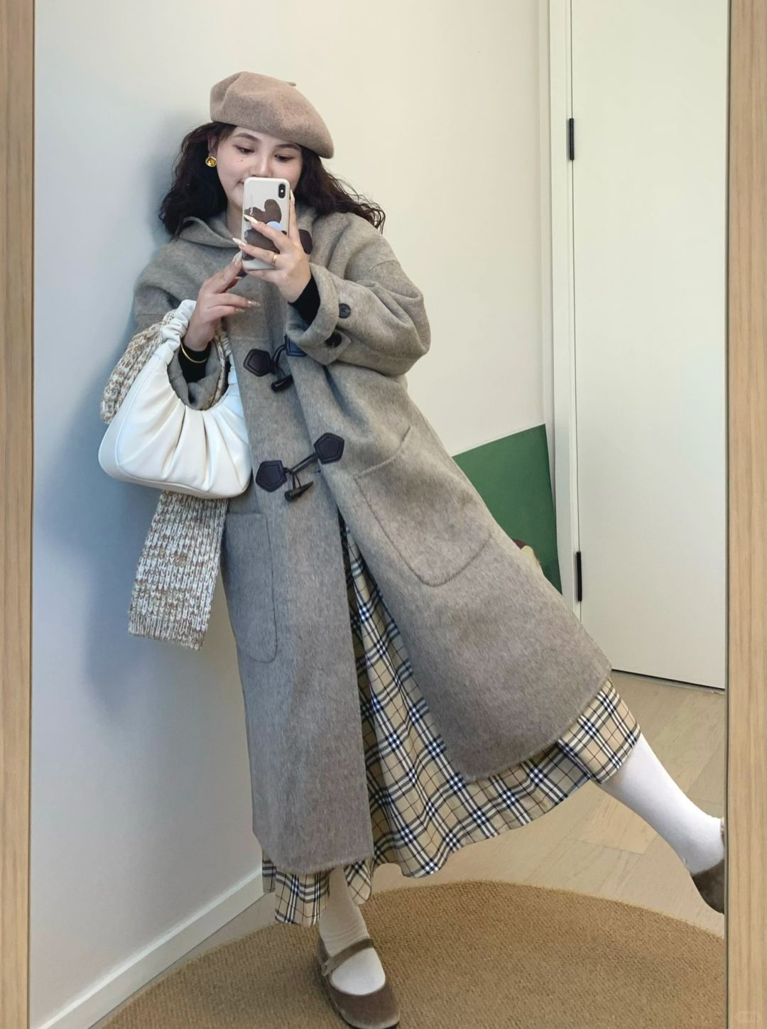 🥐｜牛角扣大衣和格子裙～～～