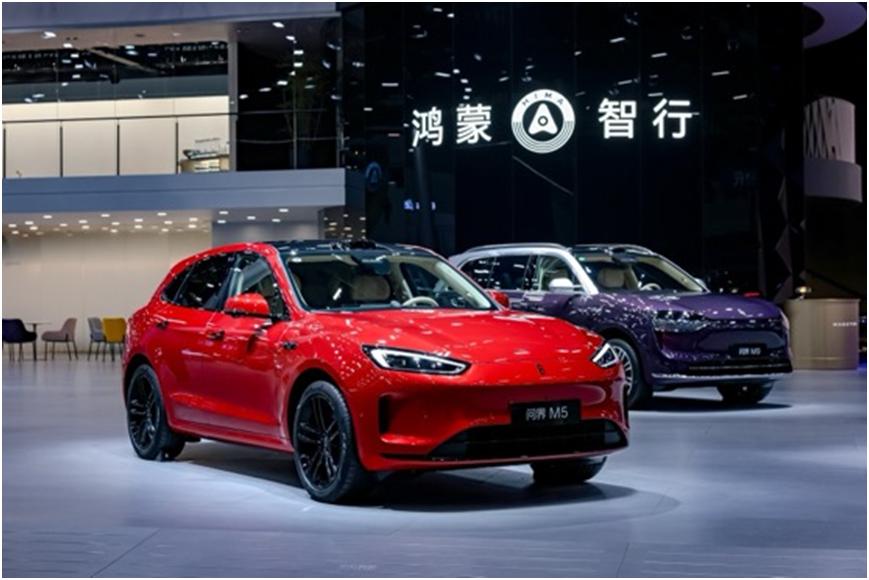 冬季用车不焦虑，问界新M5 Ultra广州车展解实用党痛点
广州车展上，不少实用