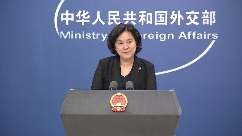 10月23日外交部例行记者会上，针对欧盟以涉俄为由制裁12家中国公司这事，发言人