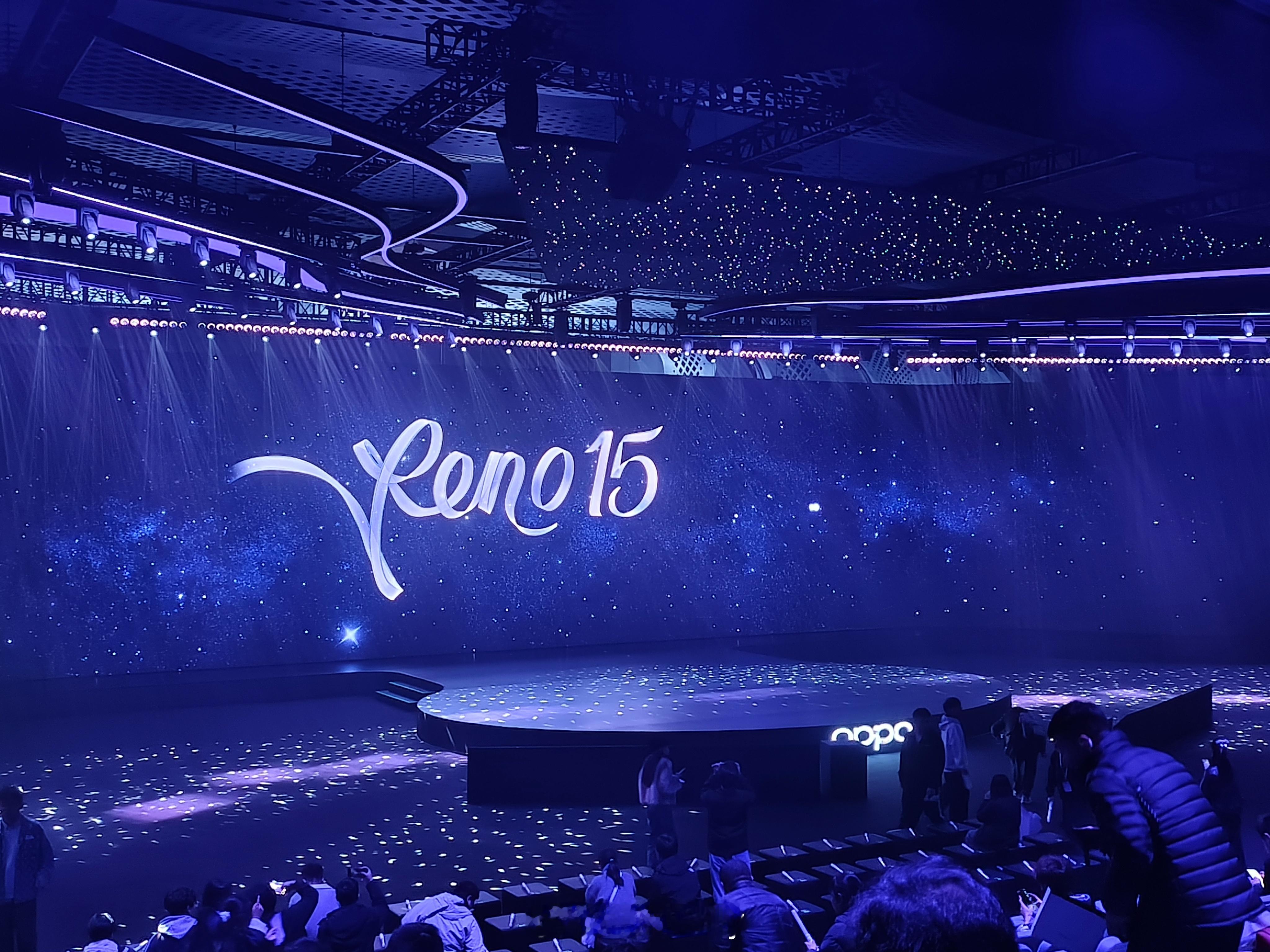 来了！运动芭蕾美学设计，全新外观配色，星光蝴蝶结、极光蓝、可露丽棕、蜜糖金，每一