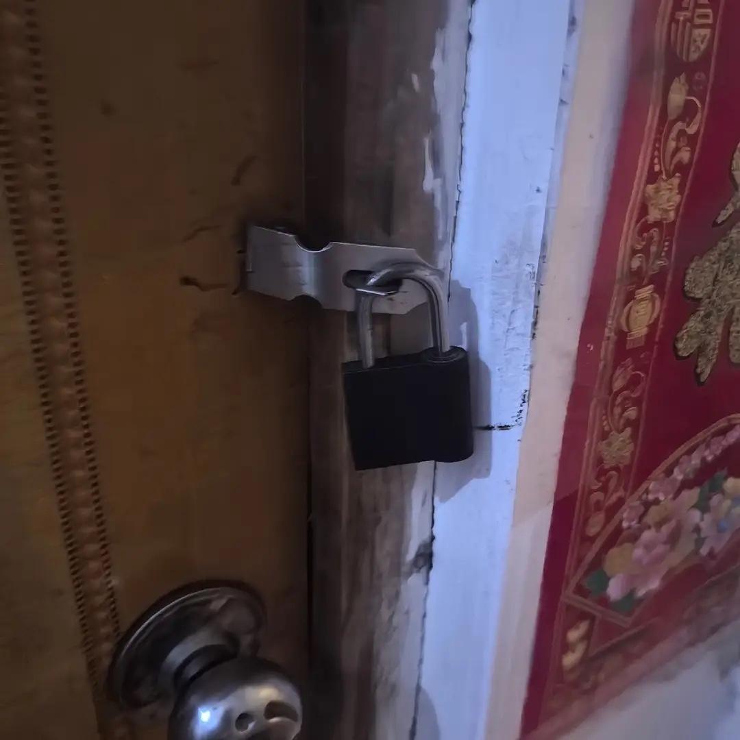 难！东莞女租客缓交719元房租，家门却被上锁，聊天记录不近人情

东莞这件租房小
